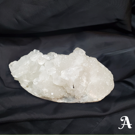 Big Quartz Clusters