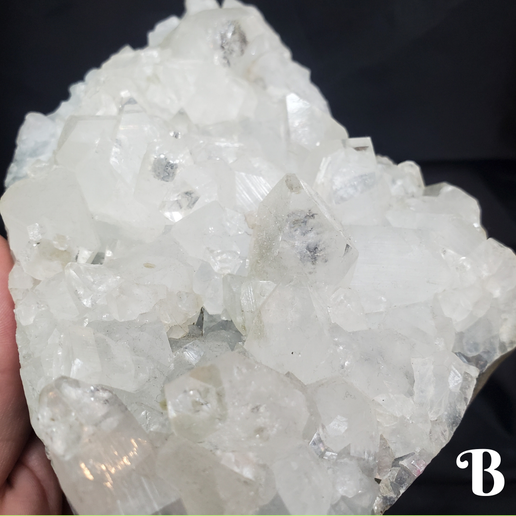 Big Quartz Clusters