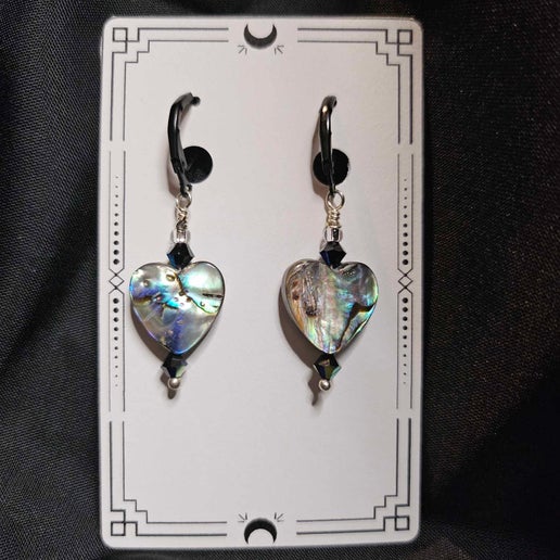 Secure Heart Earrings💚 made of Abalone Shell